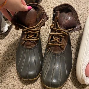 Duck boots